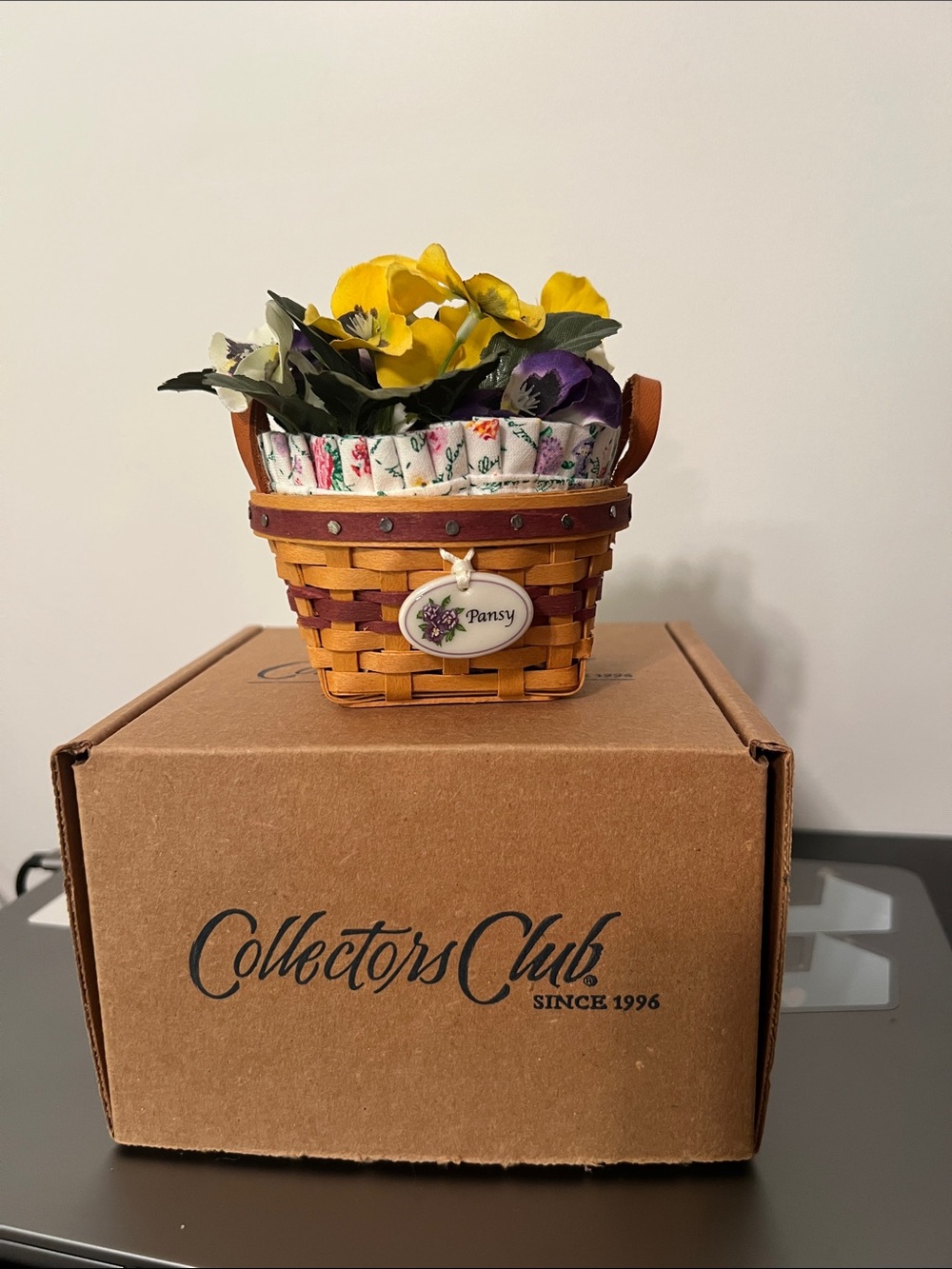 Longaberger collectors club Mat Mini Series Pansy basket